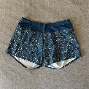 Oiselle Long Roga 6" Shorts, size 6